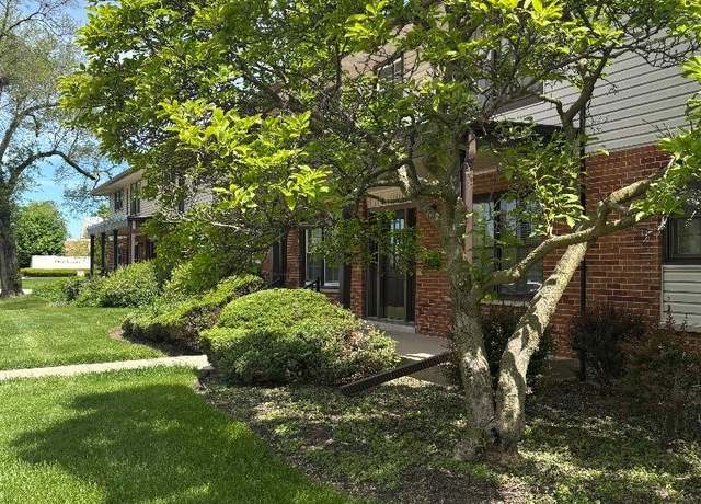 Photo of 209 Washington Sq Unit D, Elk Grove Village, IL 60007
