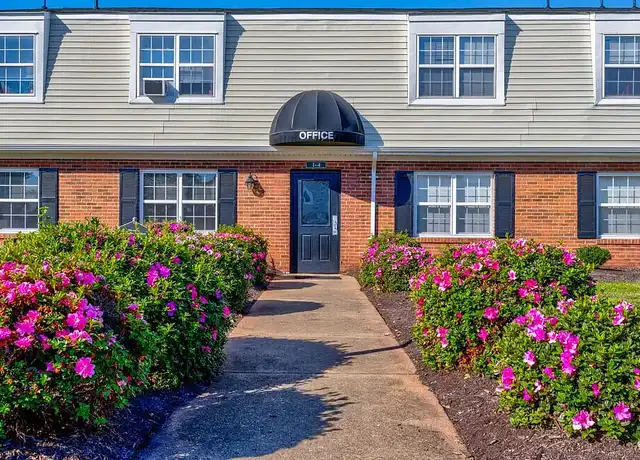 Property at Hampton Creek - 1115 E Pembroke Ave, Hampton, VA, 23669, 2 beds, 1 bath, [object Object]