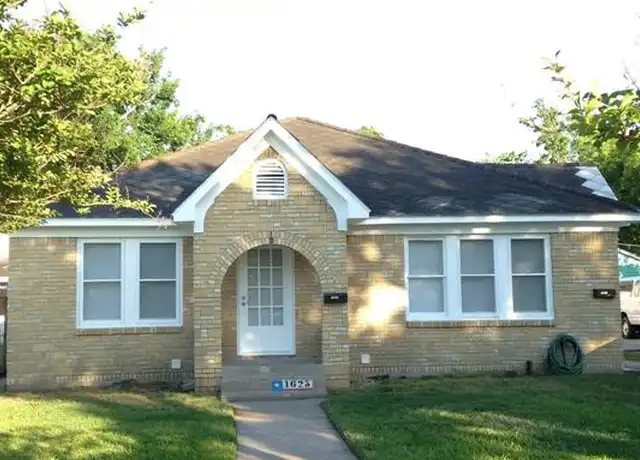Property at 1625 Fourcade St Unit Right, Houston, TX, 77023, 1 bed, 1 bath, [object Object]
