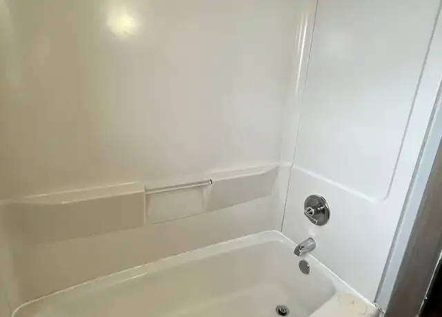 Property at 1306 N 48th Ave, Omaha, NE, 68132, 1 bed, 1 bath, [object Object]