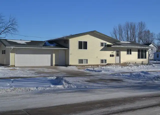 Property at 1320 27th Ave S Unit 1, Moorhead, MN, 56560, 4 beds, 2 baths, [object Object]