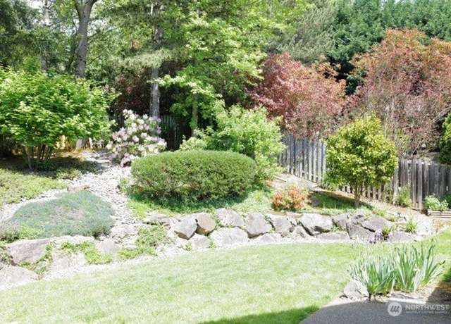 Photo of 13920 SE 64th St, Bellevue, WA 98006
