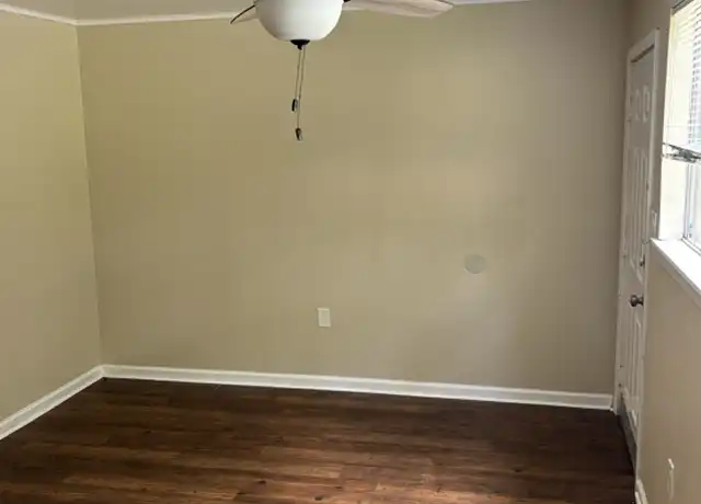 Property at 2584 Iowa St, Baton Rouge, LA, 70802, 2 beds, 1 bath, [object Object]