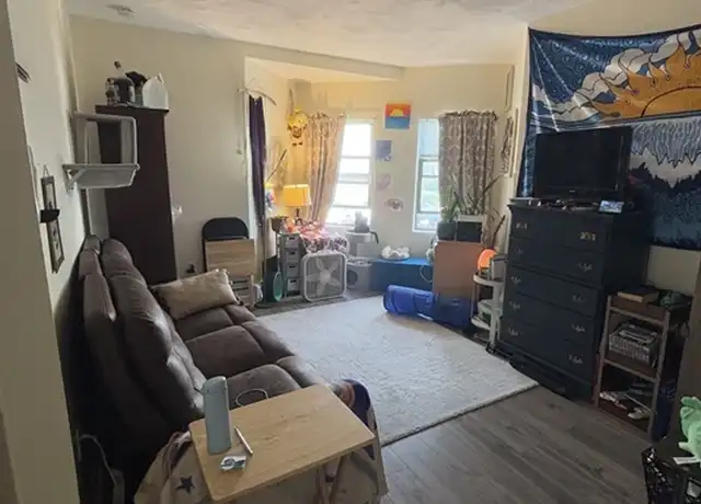 Property at 3 Godwin Pl Unit 1, Everett, MA, 02149, 1 bed, 1 bath, [object Object]