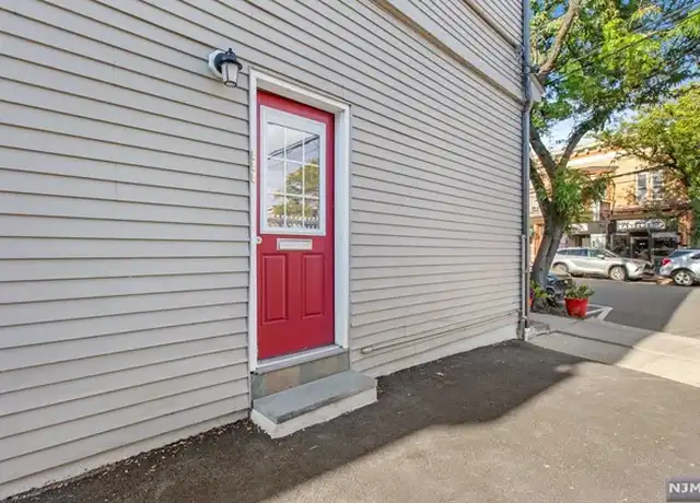 Property at 261 Parker Ave Unit 1, Clifton, NJ, 07011, 1 bed, 1 bath, [object Object]