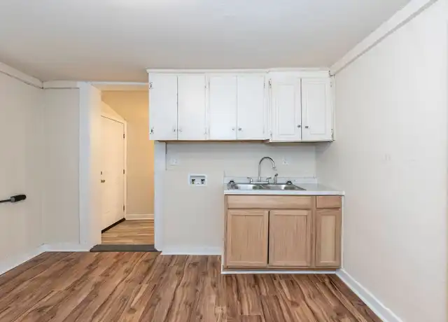 Property at 1007 E Edgerton St Apt A, Dunn, NC, 28334, 1 bed, 1 bath, [object Object]