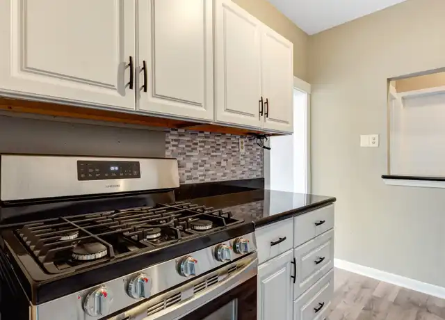 Property at 1207 W Gray St Unit 2, Houston, TX, 77019, 2 beds, 1 bath, [object Object]