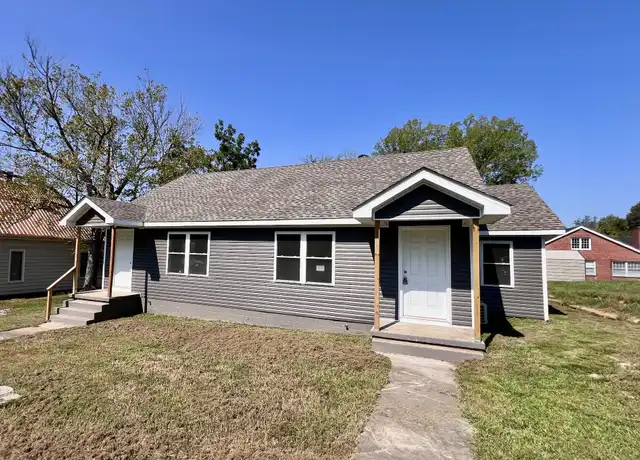 Property at 119 Maple Ave Unit 2, Camden, TN, 38320, 2 beds, 1 bath, [object Object]