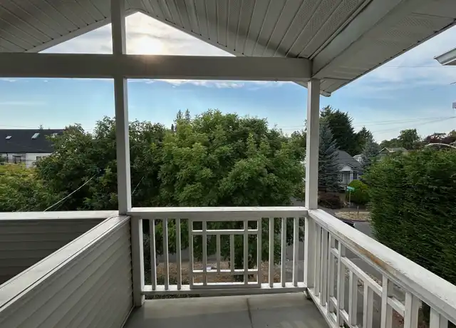 Property at 2516 6th Ave W Unit Upper Floor, Seattle, WA, 98119, 2 beds, 1 bath, [object Object]