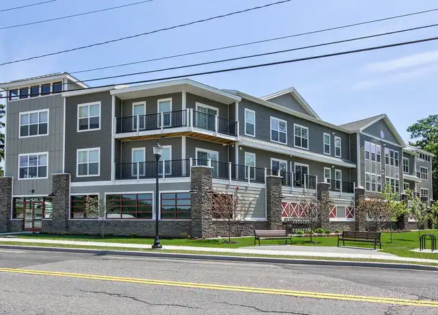 Property at 246 West Ave, Saratoga Springs, NY, 12866, 1 bed, 1 bath, [object Object]