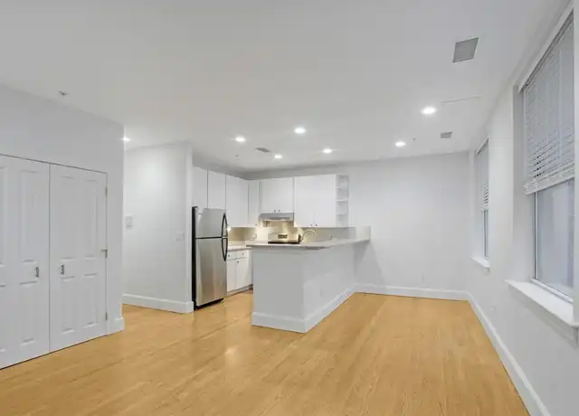 Property at 140 Boylston St Unit 6, Boston, MA, 02116, 1 bed, 1 bath, [object Object]
