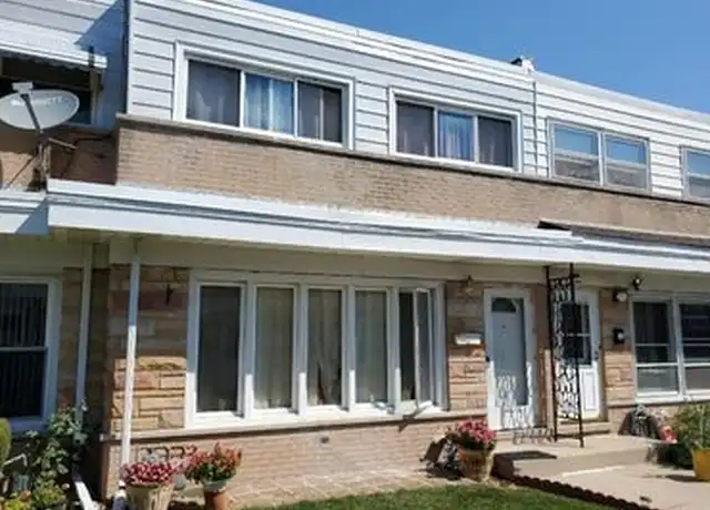 Property at 8839 Washington St Unit E, Niles, IL, 60714, 3 beds, 1.5 baths, [object Object]