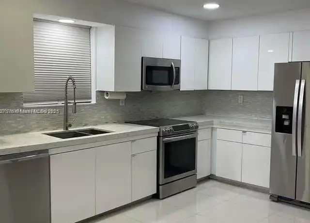 Property at 491 Ives Dairy Rd Unit 302-5, Miami, FL, 33179, 2 beds, 2 baths, [object Object]