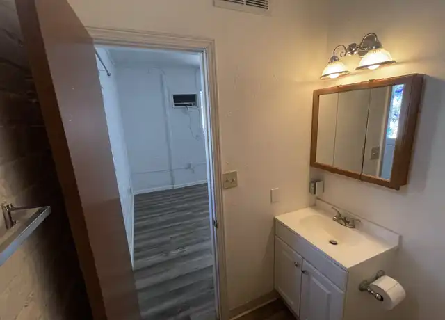 Property at 121 High St NE, Albuquerque, NM, 87102, 1 bed, 1 bath, [object Object]