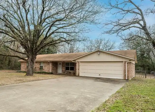 Property at 4 Douglas Dr, Mabank, TX, 75156, 3 beds, 2 baths, [object Object]