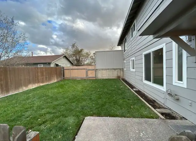 Property at 286 SW C St #1, Madras, OR, 97741, 2 beds, 1 bath, [object Object]