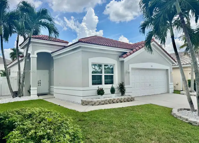 Property at 912 Tanglewood Cir, Weston, FL, 33327, 3 beds, 2 baths, [object Object]
