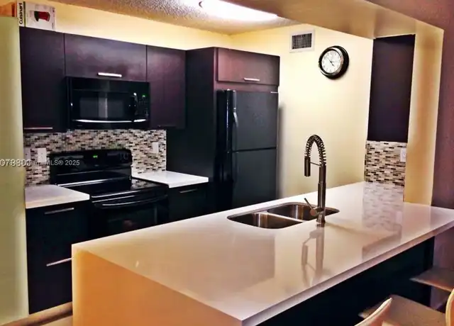 Property at 4652 NW 97th Pl #235, Doral, FL, 33178, 1 bed, 1.5 baths, [object Object]