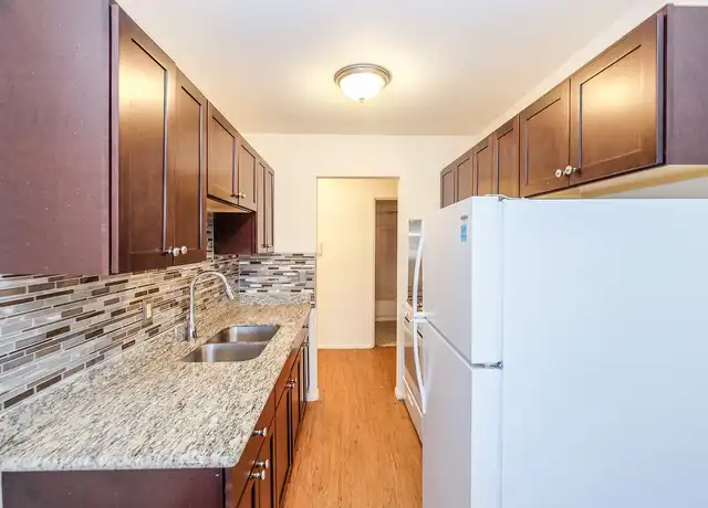 Property at Corner 29 Apartments - 2913 29th Ave S, Minneapolis, MN, 55406, 1 bed, 1 bath, [object Object]