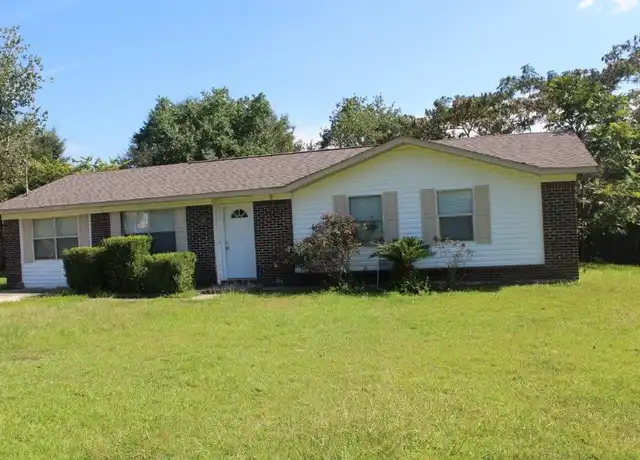 Property at 3033 Nottingham Way, Dothan, AL, 36305, 3 beds, 1.5 baths, [object Object]