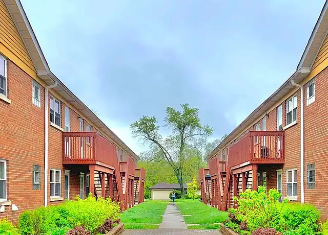 Property at Palatine Park Apartments - 440 W Palatine Rd, Palatine, IL, 60067, 1 bed, 1 bath, [object Object]