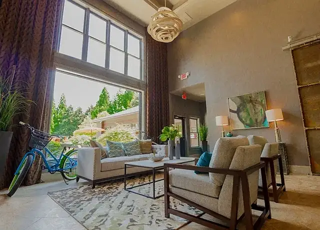 Photo of 15000 Parkview Ln, Alpharetta, GA 30005