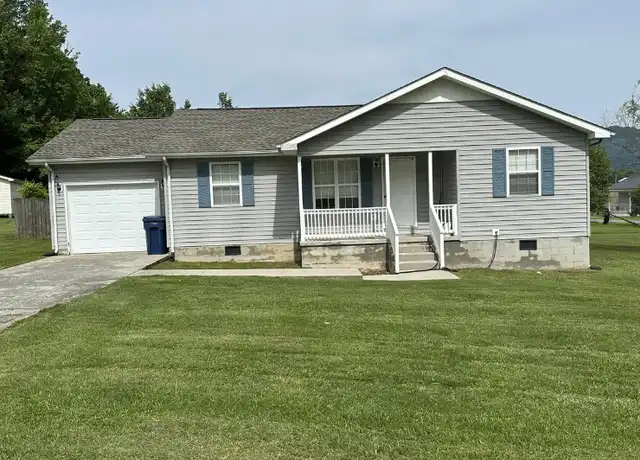 Property at 810 S 28th St, Middlesboro, KY, 40965, 3 beds, 2 baths, [object Object]