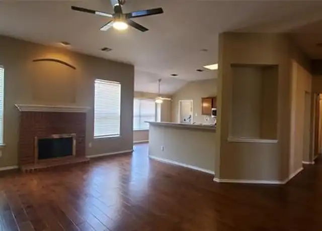 Property at 10901 Camelot Dr, Frisco, TX, 75035, 3 beds, 2 baths, [object Object]