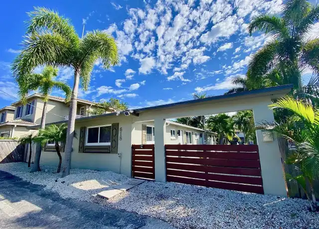 Property at 618 NE 20th St Unit 1, Wilton Manors, FL, 33305, 2 beds, 1.5 baths, [object Object]