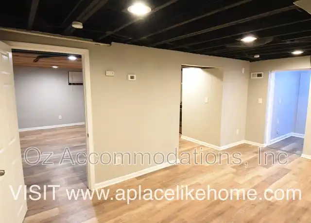 Property at 3809 Washington St Unit B, Kansas City, MO, 64111, 1 bed, 1 bath, [object Object]