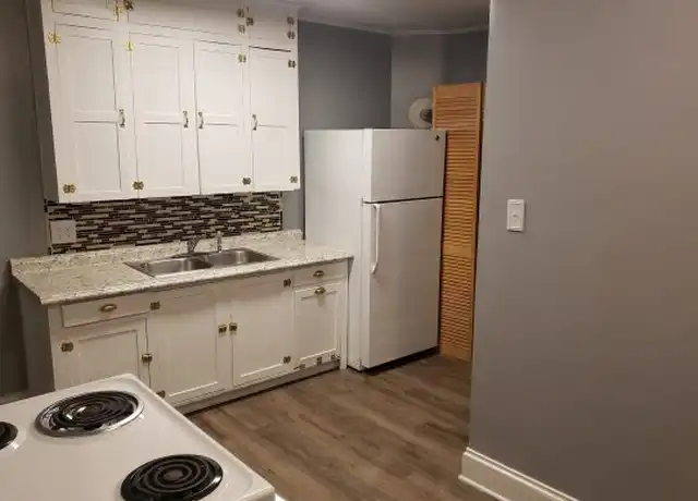 Property at 609 N Laurel St Unit 609, Lincolnton, NC, 28092, 1 bed, 1 bath, [object Object]
