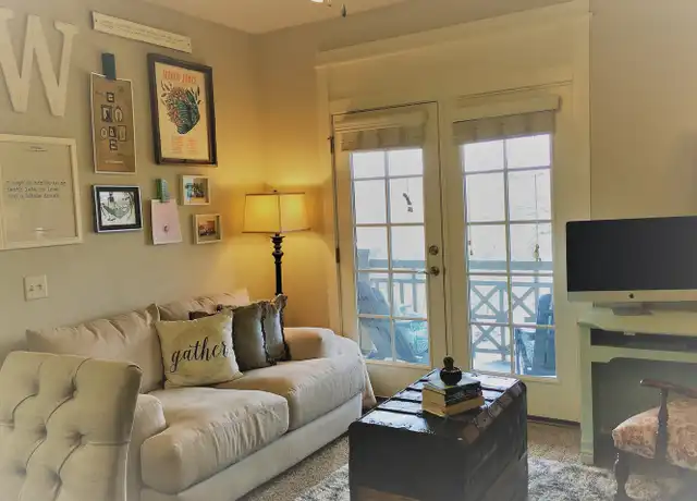 Property at 705 W Douglas St Unit 308, Fayetteville, AR, 72701, 1 bed, 1 bath, [object Object]