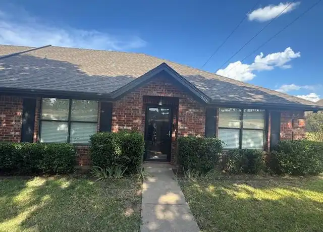 Property at 908 Austin Ct, Weatherford, TX, 76086, 3 beds, 2 baths, [object Object]