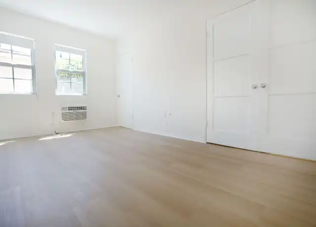Property at 727 S Mansfield Ave Unit 19, Los Angeles, CA, 90036, 0 beds, 1 bath, [object Object]