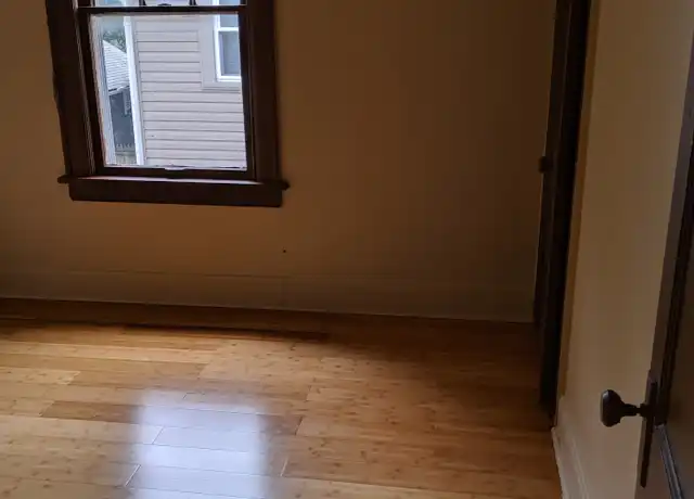 Property at 924 Broad Ave NW, Canton, OH, 44708, 4 beds, 2 baths, [object Object]