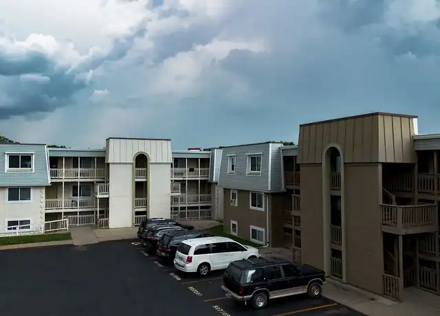 Property at Olathe72 at Fountain Ridge - 515 S Clairborne Rd, Olathe, KS, 66062, 1 bed, 1 bath, [object Object]