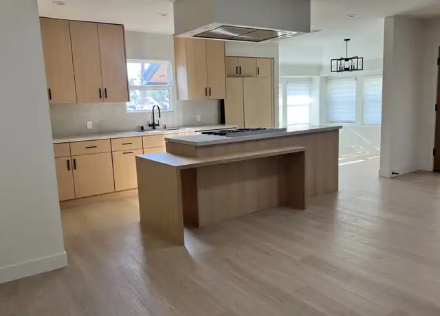 Property at 18848 Collins St, Tarzana, CA, 91356, 2 beds, 2 baths, [object Object]