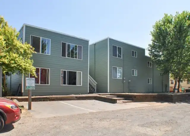 Property at Clifden Apartments - 8415 N Fessenden St, Portland, OR, 97203, 2 beds, 1 bath, [object Object]