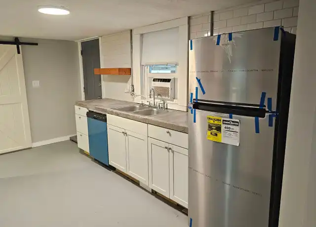 Property at 1105 Crossland Ave Unit A, Clarksville, TN, 37040, 1 bed, 1 bath, [object Object]