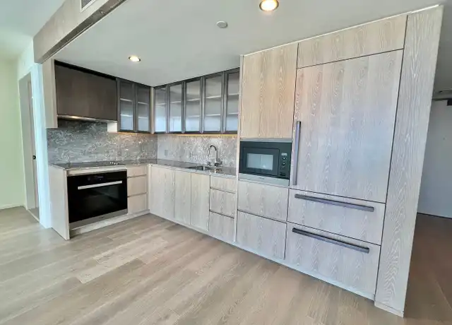 Property at 1000 Auahi St #3213, Honolulu, HI, 96814, 1 bed, 1 bath, [object Object]