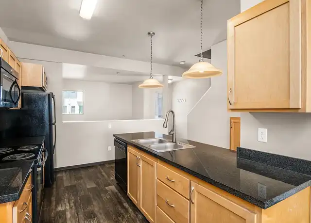 Property at Duck Landing - 1848 Hilyard St, Eugene, OR, 97401, 2 beds, 1 bath, [object Object]
