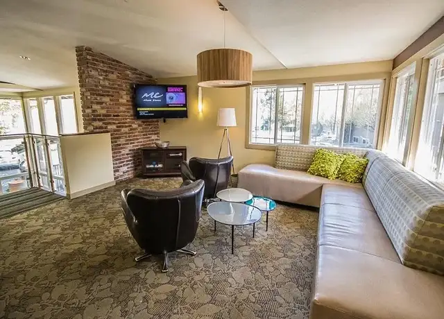 Photo of 220 Newport Way SW, Issaquah, WA 98027