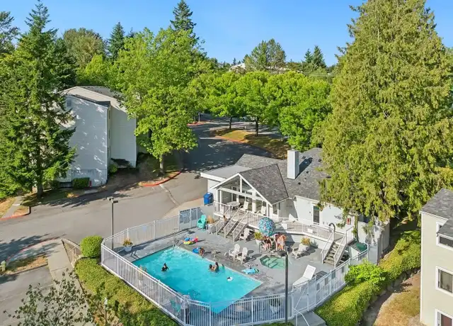 Property at 975 Aberdeen Ave NE, Renton, WA, 98056, 2 beds, 1 bath, [object Object]