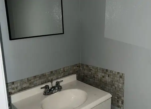 Property at 5217 Flowering Peach Dr, Memphis, TN, 38115, 2 beds, 1 bath, [object Object]