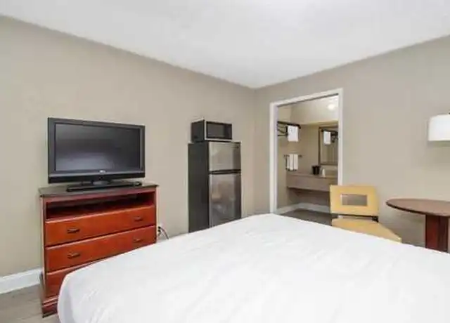 Property at 4645 N Socrum Loop Rd, Lakeland, FL, 33809, 1 bed, 1 bath, [object Object]