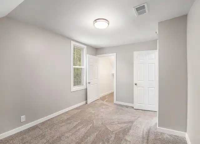 Property at 9 Travis St NE, Grand Rapids, MI, 49505, 4 beds, 1 bath, [object Object]