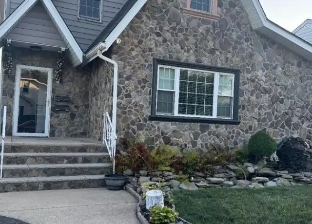 Property at 226 Forest Ave, Lyndhurst, NJ, 07071, 1 bed, 1 bath, [object Object]