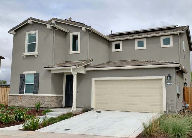 Photo of 2130 Brighton Dr, Hollister, CA 95023