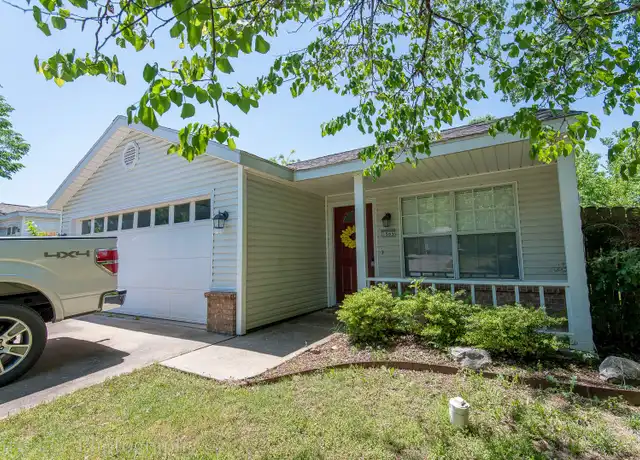 Property at 1565 N Timbercrest Ave, Fayetteville, AR, 72704, 3 beds, 2 baths, [object Object]