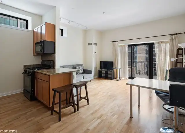 Property at 8 W Monroe St, Chicago, IL, 60603, 1 bed, 1 bath, [object Object]